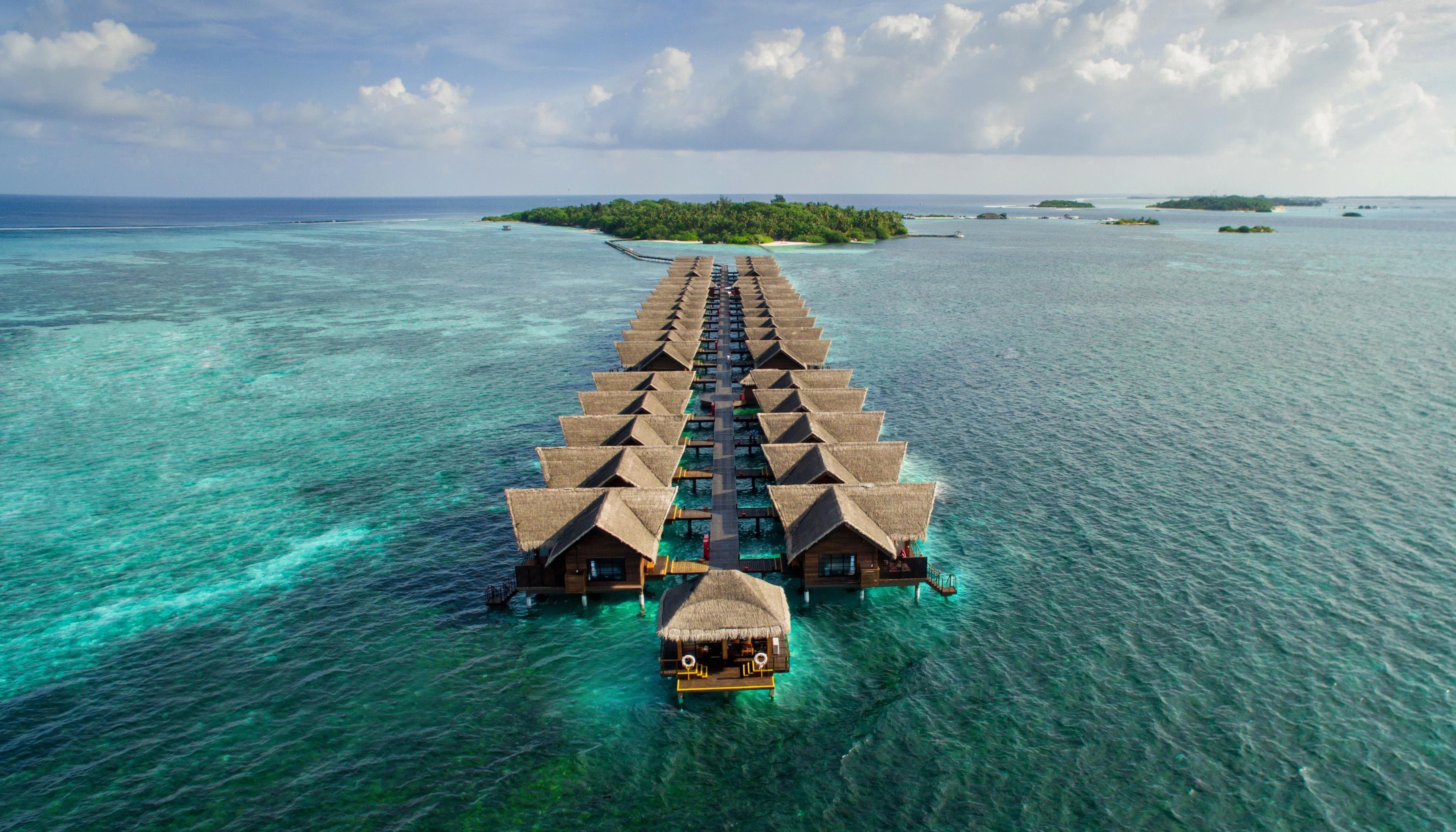 ADAARAN SELECT HUDHURAN FUSHI 4★