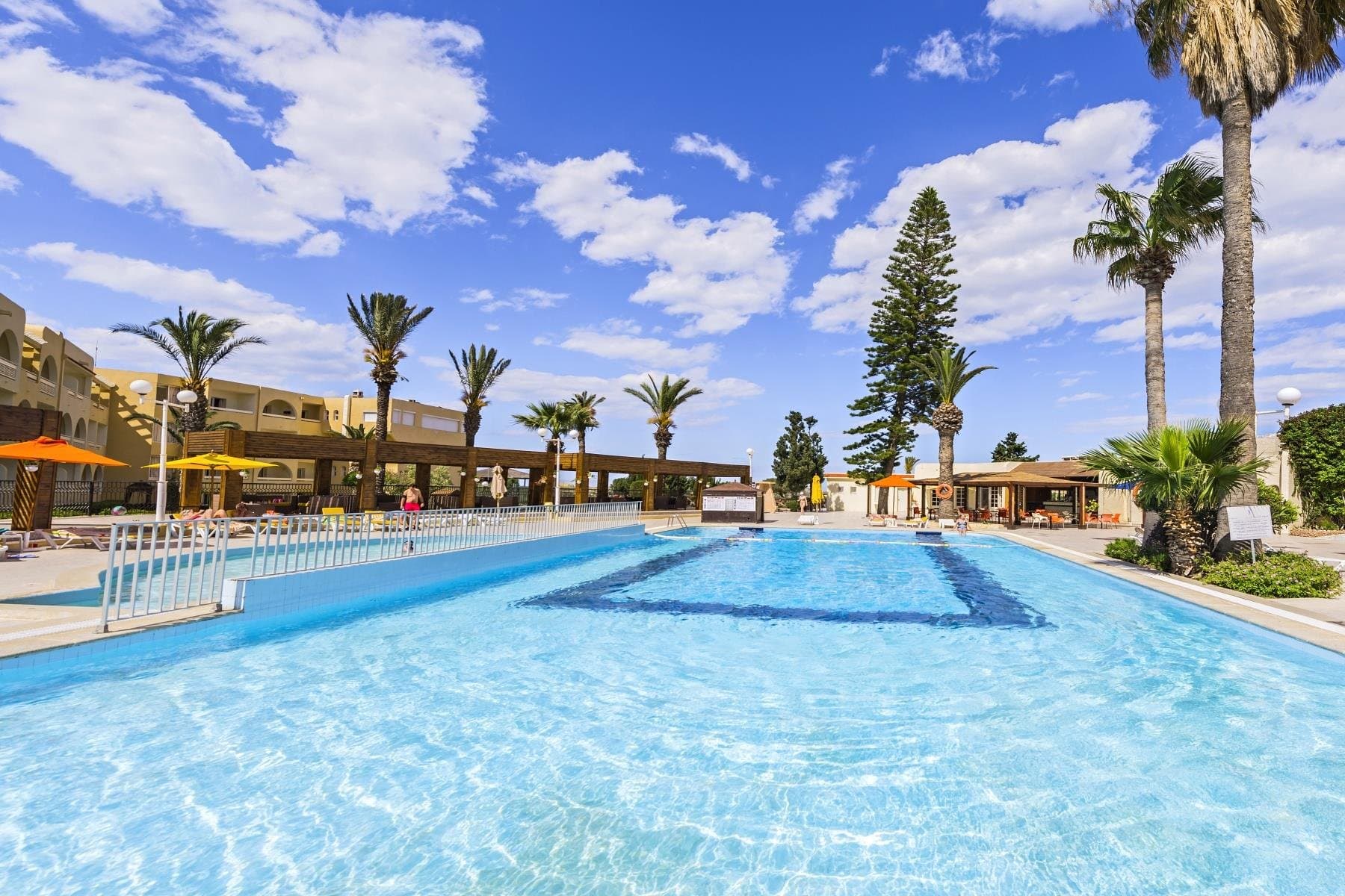 ABOU SOFIANE HOTEL & AQUAPARK 4★