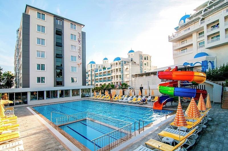 Kolibri Hotel 3★